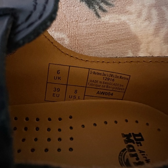 Dr. Martens Mary Janes. - Picture 4 of 7